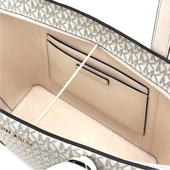 Michael Kors Pratt Large Signature Logo
Tote Bag & Double Zip Wallet - Picture 8 of 13